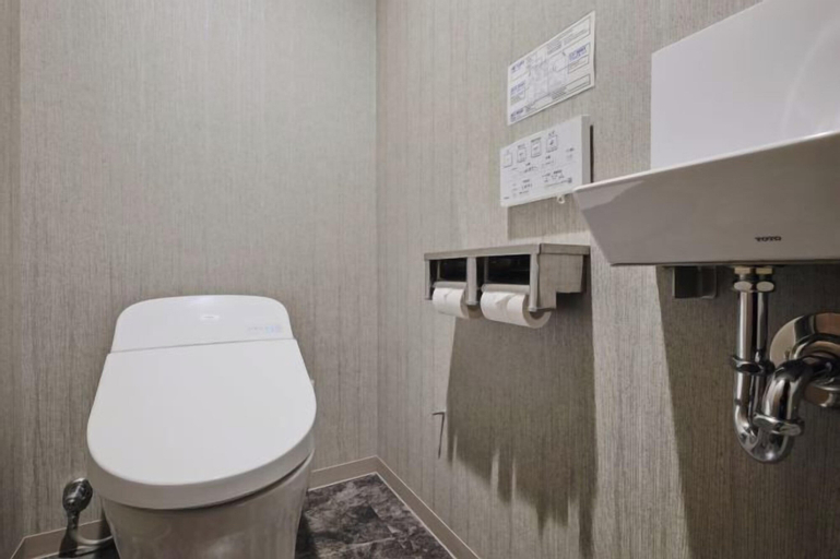 Bathroom 19