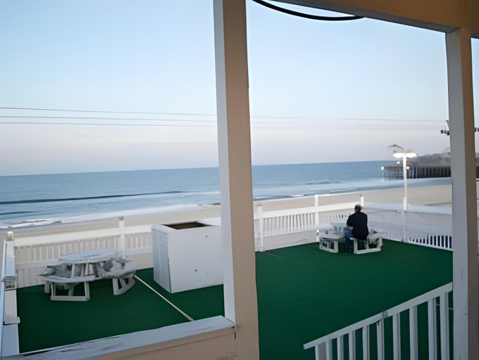 Others 5, Boardwalk Hotel Charlee & Apartments Beach Hotel Oceanfront, Ocean