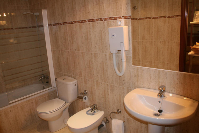 Bathroom 3, Hotel Rural Mariblanca, Guadalajara