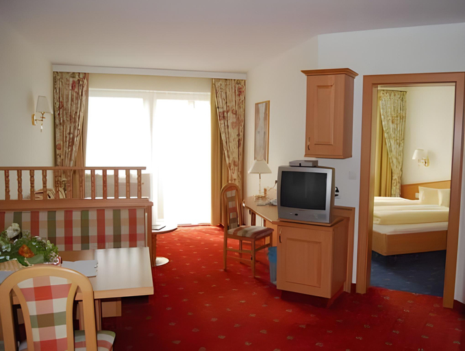 Others 5, Residence Rossboden mit Hallenbad, Bolzano