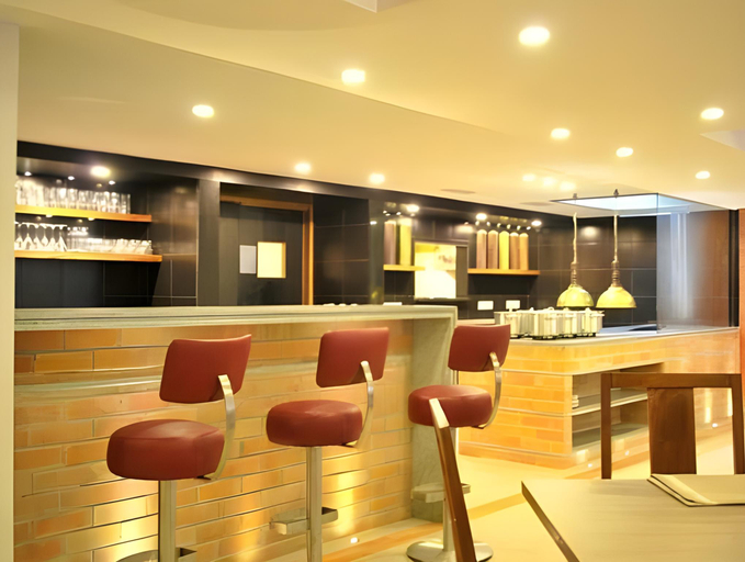 Food & Drinks 5, Hotel Dhans, Chennai