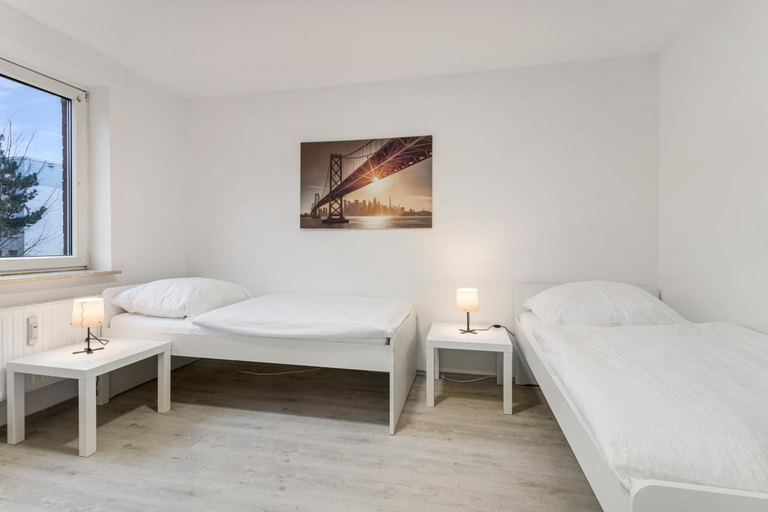 Bedroom 2, Work & Stay Apartment mit Balkon in Bergkamen, Unna