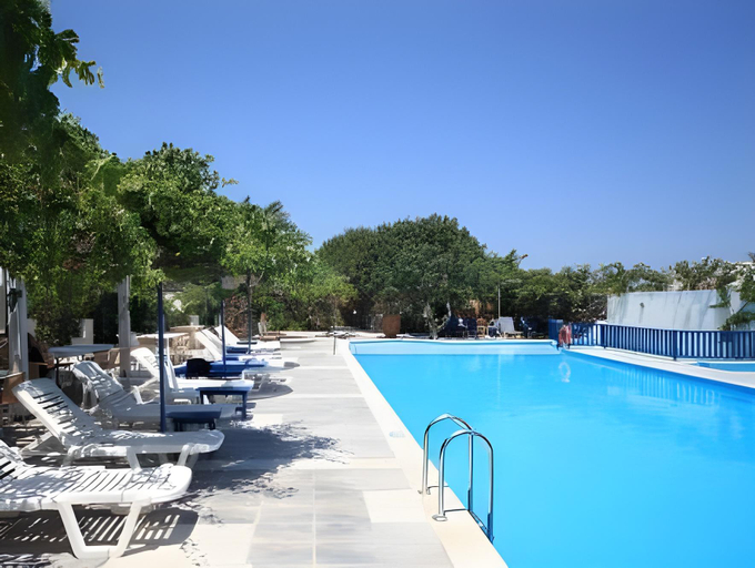 Sport & Beauty 5, Rivari Santorini Hotel, South Aegean