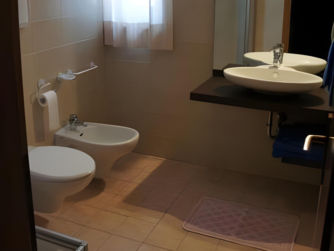 Bathroom 4, Residence Diamant, Trento