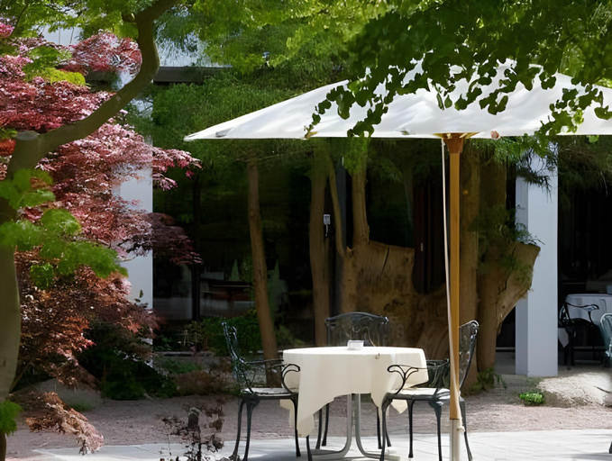 Others 5, Hotel Hesselet, Nyborg