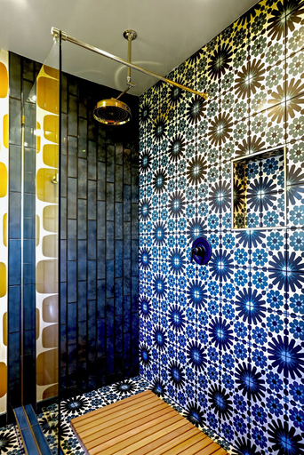 Bathroom 3, The Stardust Hotel, Riverside