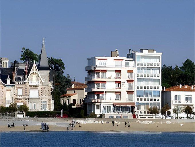 Exterior & Views 1, Family Golf Hotel, Charente-Maritime