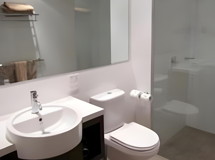 Bathroom 4, Karratha International Hotel, Roebourne