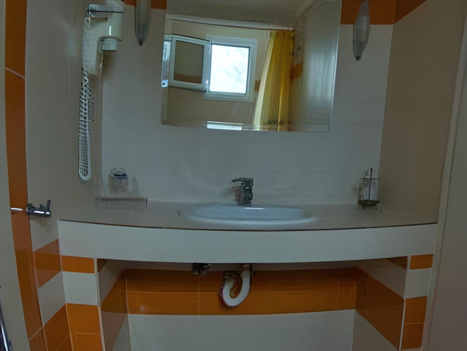 Bathroom 3, Aphrodite Studios, Central Macedonia