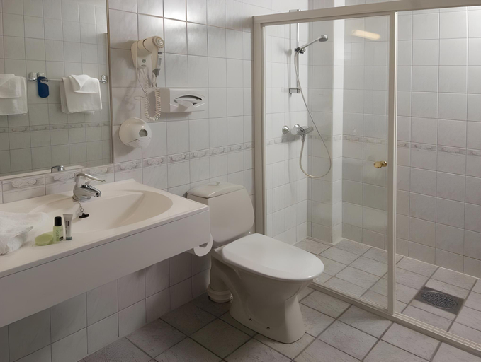 Bathroom 3, Thon Hotel Maløy, Vågsøy