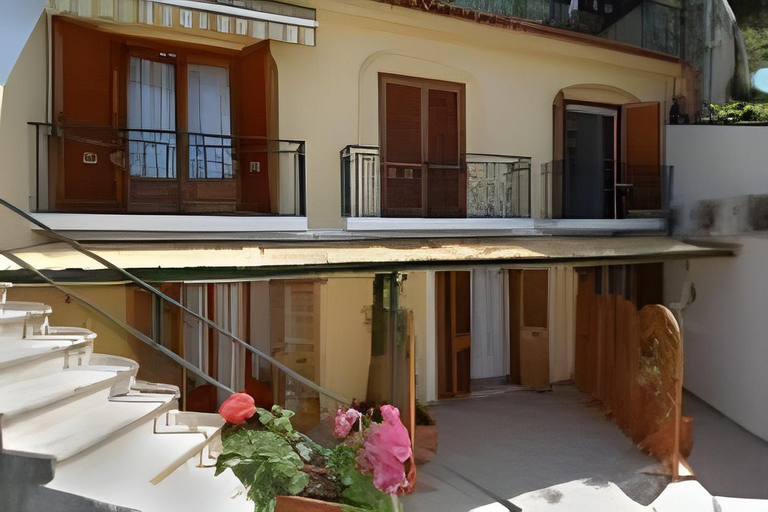 Others 3, Casa Stella Marina, Salerno