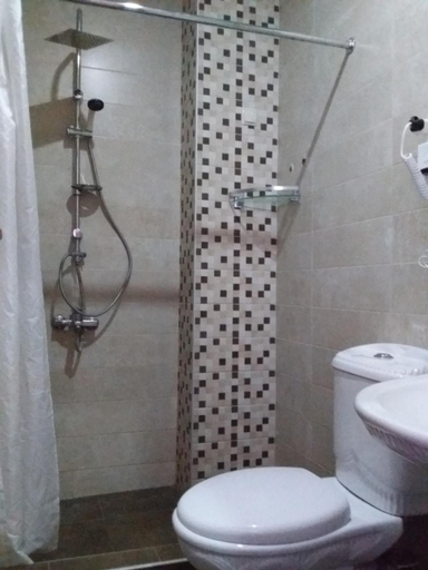 Bathroom 5, Inter, Ozurgeti