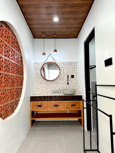 Bathroom 5, Karuna Villa Prambanan, Klaten