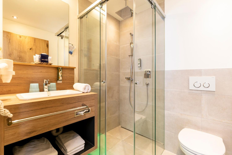 Bathroom 12