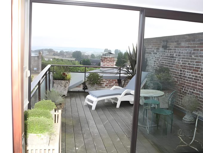Others 3, Logis Saint-Leonard, Calvados