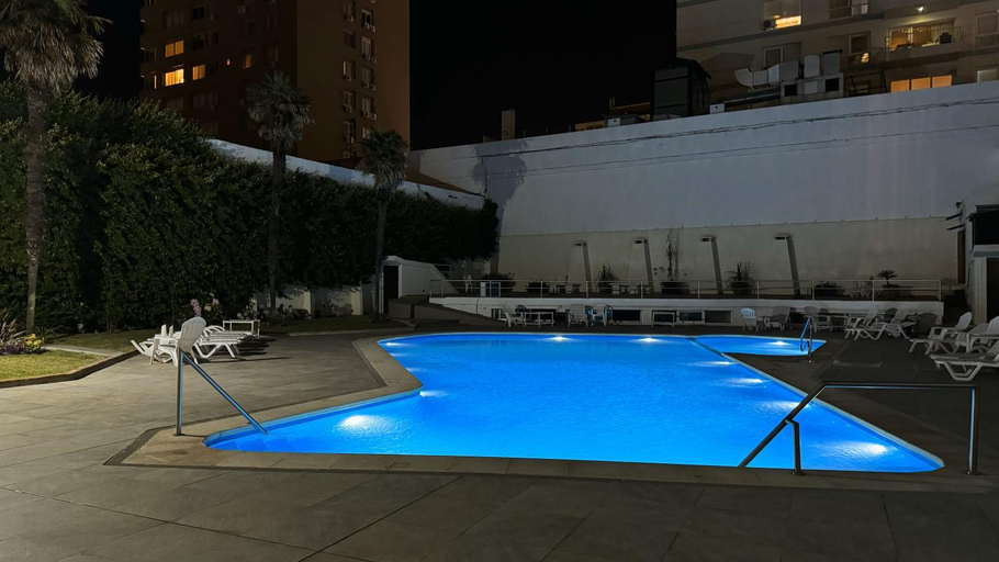 Others 4, Hotel Peninsula, n.a351