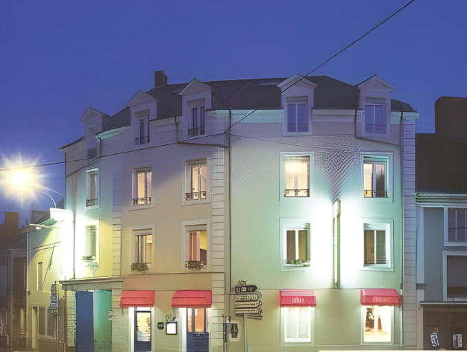 Others 4, Logis Le Bretagne, Sarthe