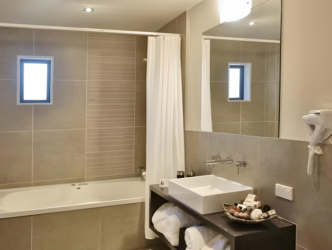 Bathroom 4, The St James Accommodation, Hurunui