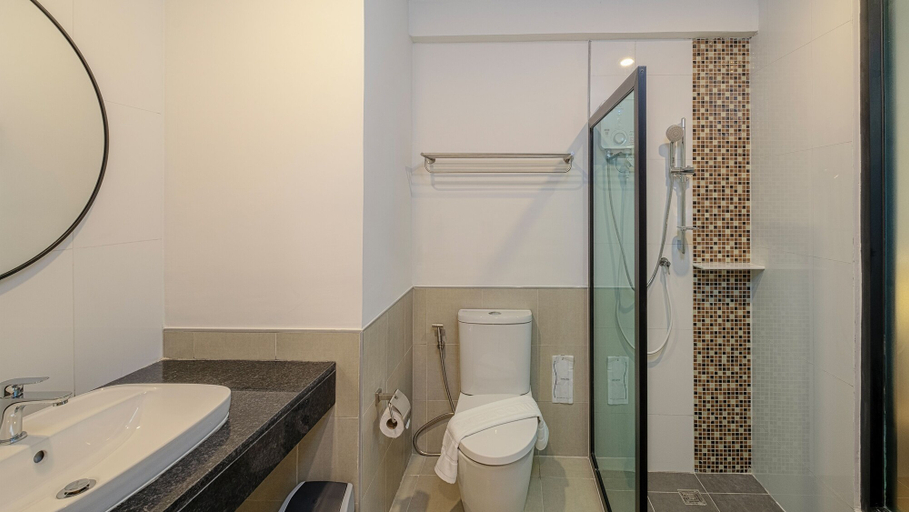 Bathroom 4, B2 Suphan Buri Premier Hotel, Muang Suphanburi