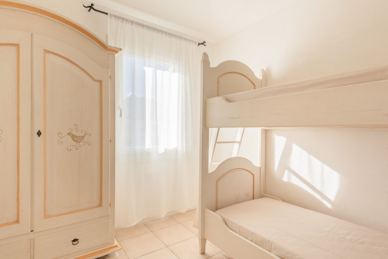 Bedroom 2, Baia Bianca Apartments Sardinia, Olbia-Tempio