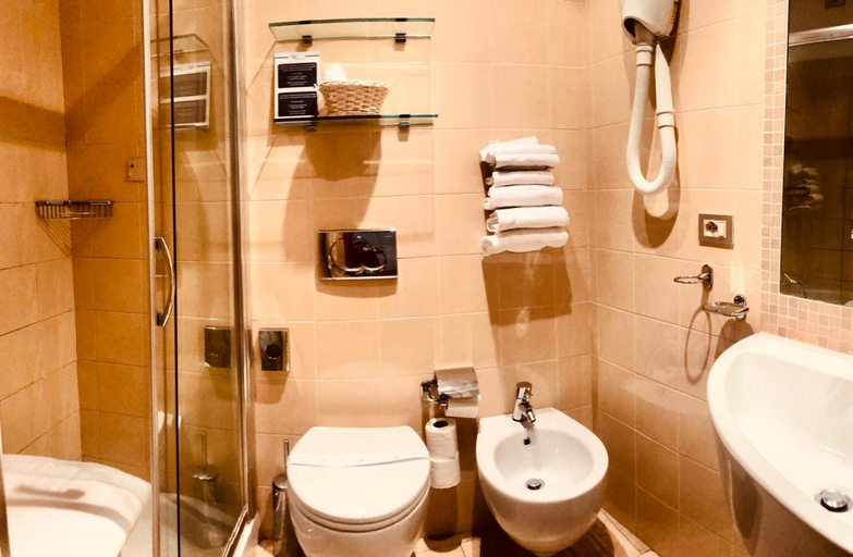 Bedroom 4, Hotel Bellavista, Imperia