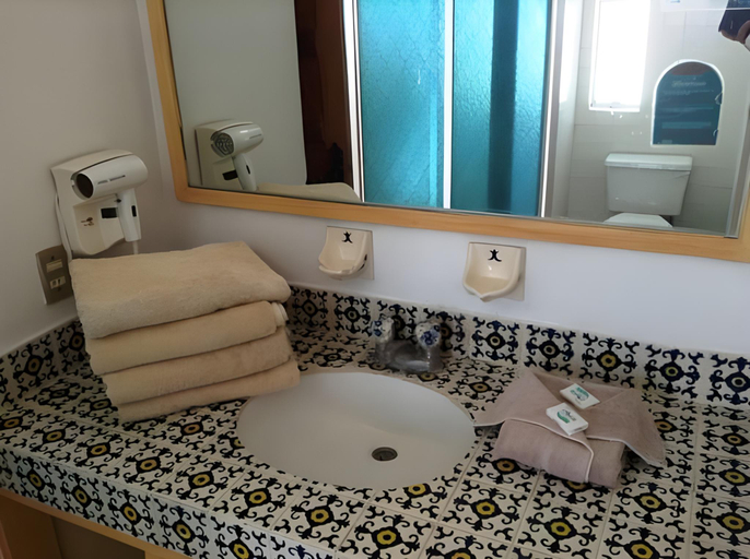 Bathroom 5, Villas De La Montana, Tetipac