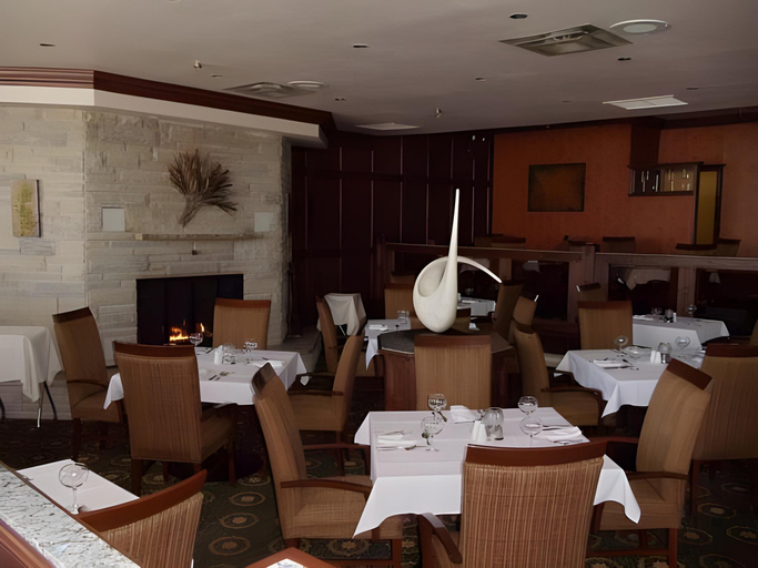 Food & Drinks 5, Sinbads Hotel & Suites, Division No. 6