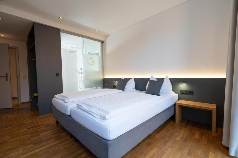 Bedroom 2, Gasthaus Zur Sonne, Kitzingen