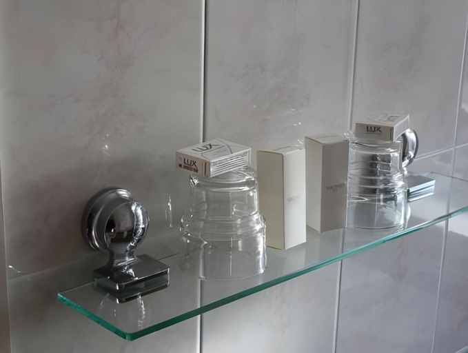 Bathroom 4, Barr Na Sraide Inn