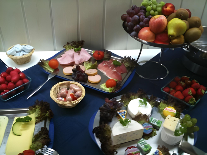 Food & Drinks 5, Hike Inn Hotels by Emmerich, Mayen-Koblenz