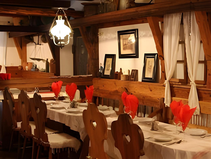 Food & Drinks 4, Oreg Malom Apartmanhaz, Mezőkövesdi