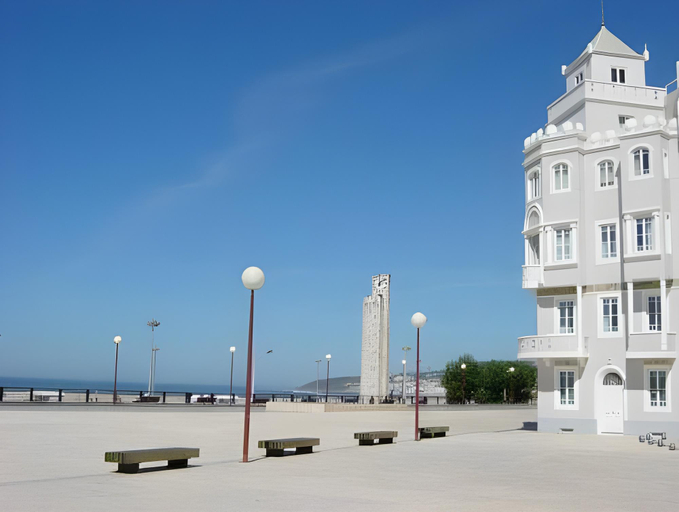 Exterior & Views 17