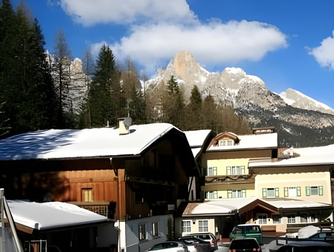 Exterior & Views 1, Hotel Valacia, Trento