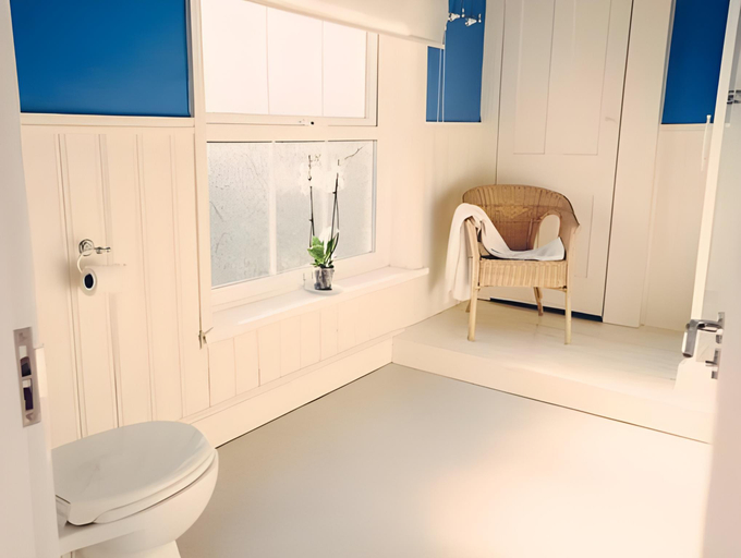 Bathroom 3, The Caledon Guest House, Isle of Wight
