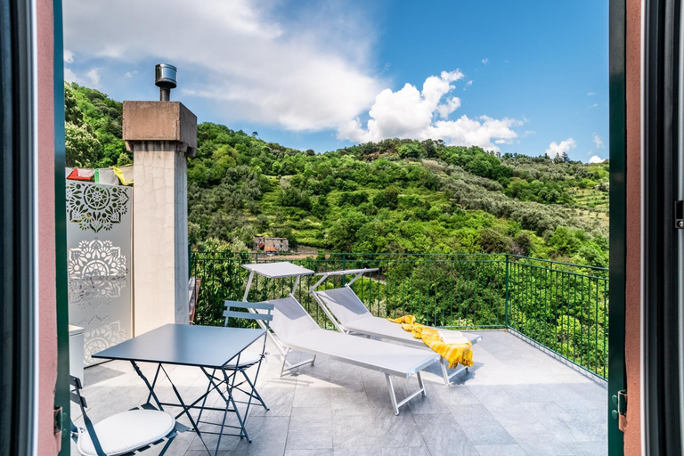 Others 5, Villa Cangallo, Genova