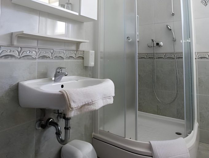 Bathroom 3, Villa Verica, Baška Voda