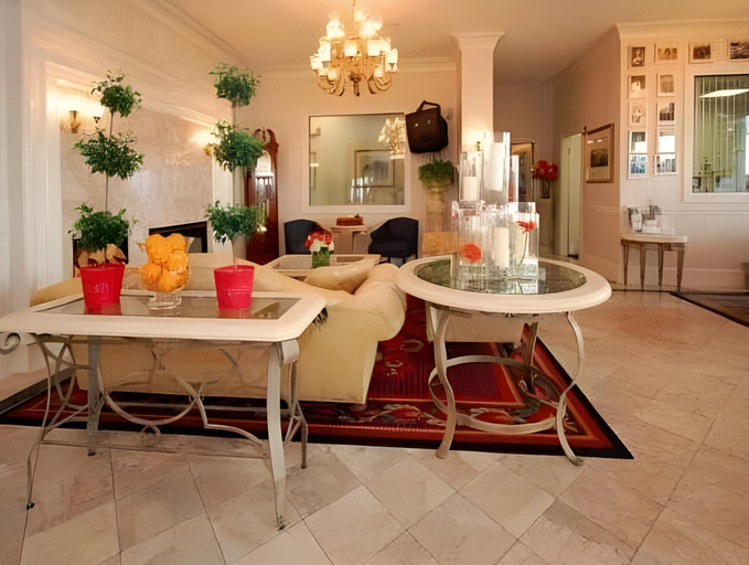 Public Area 2, Nantasket Beach Resort, Plymouth