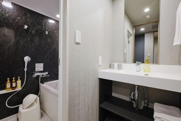 Bathroom 24