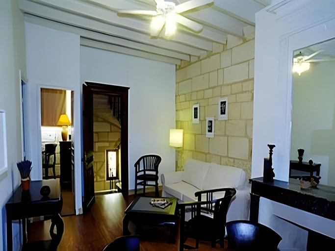 Interior view 2, Les Logis du Roy, Gironde