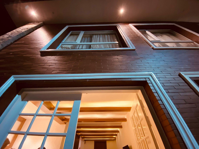 Exterior & Views 2, Hotel Sapling Mussoorie - 500 Mtr from Picture Palace Mall Road, Dehradun