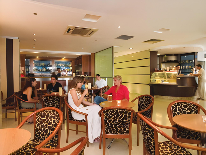 Food & Drinks 5, Bella Vista Hotel Malta, Saint Paul's Bay