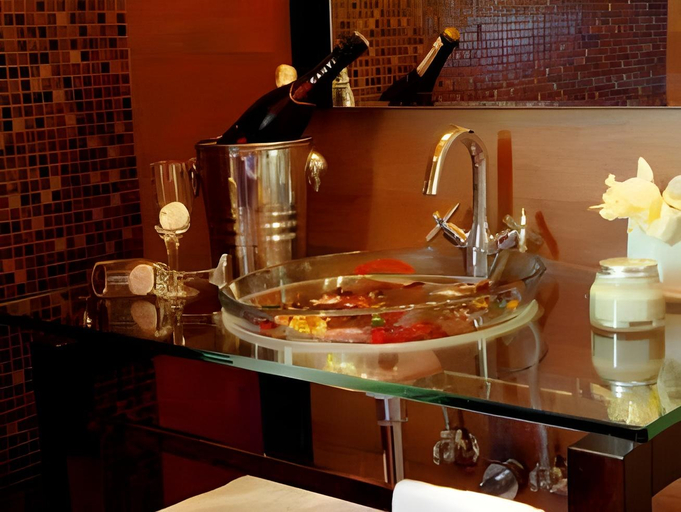 Food & Drinks 5, Olympic Fashion Hotels, Attica