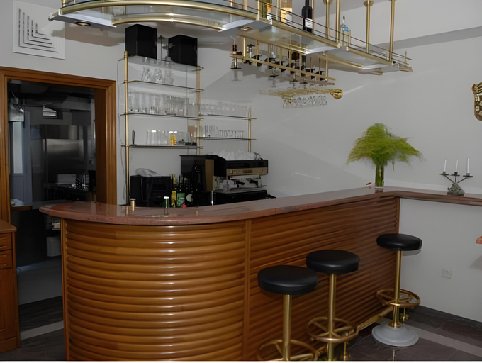 Food & Drinks 4, Downtown Private Rooms Mandic, Supetar