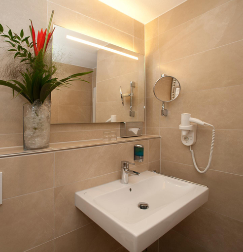 Bathroom 3, Gronauer Tannenhof, Rheinisch-Bergischer Kreis