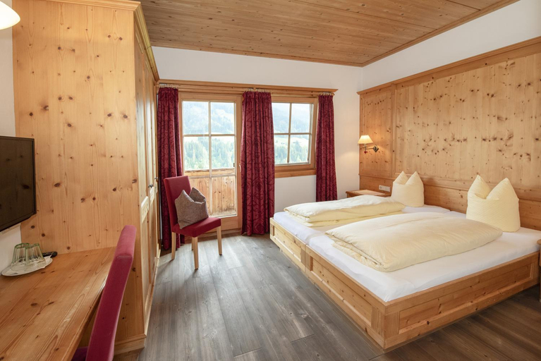 Bedroom 8
