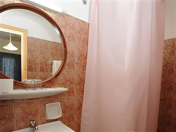 Bathroom 4, Pergamos Hotel, Attica