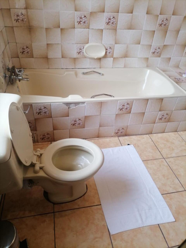 Others 2, Ezamampondo Guest House, Buffalo City