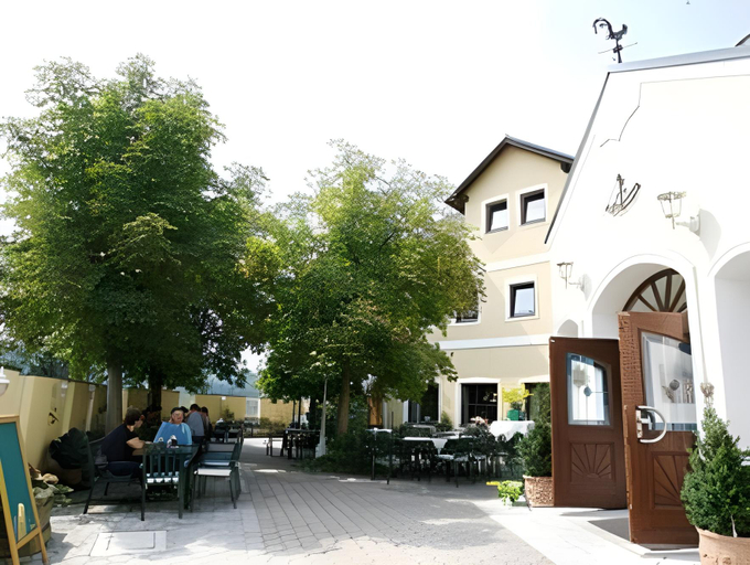 Exterior & Views 2, Gasthof Pochhacker, Steyr
