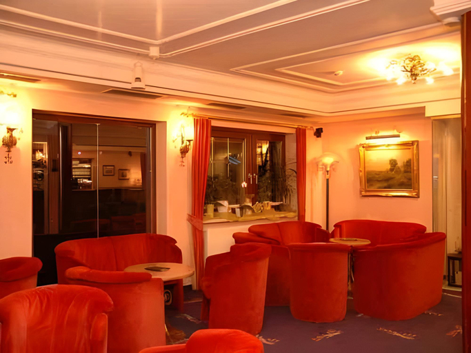 Others 4, Hotel Maria Theresia, Schwaz