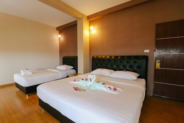 Bedroom 2, Tripletrees, Lam Luk Ka